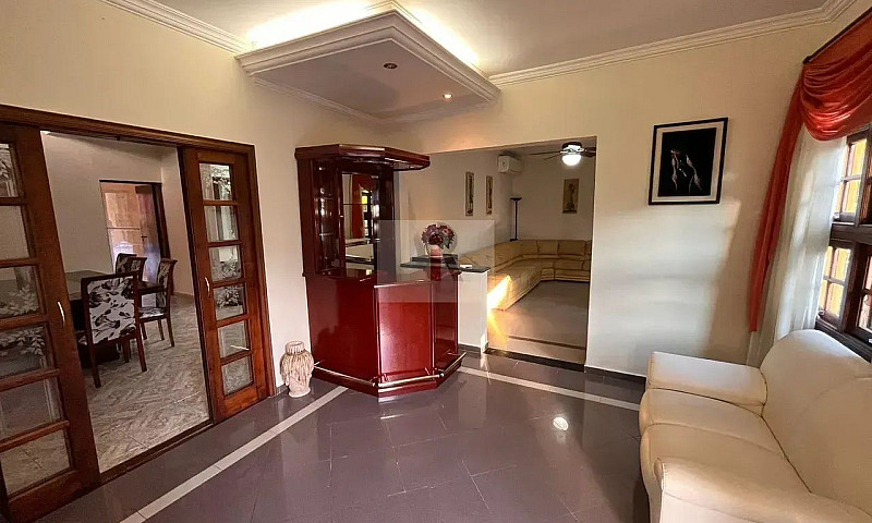 Casa 5 Suítes - Resi...