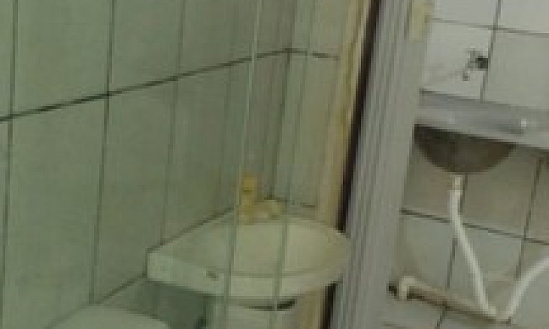 Alugo Casa  600.00...