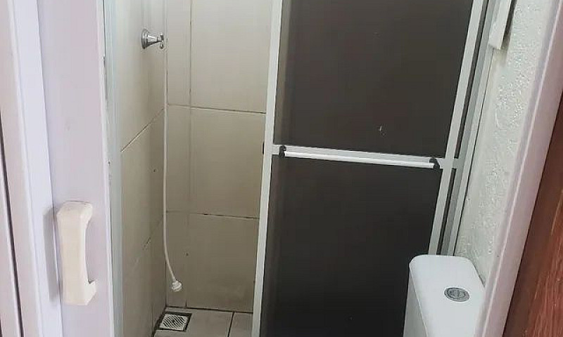 Aluga-Se Kitnet No C...