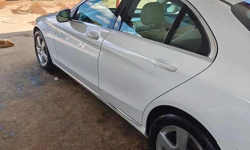 Mercedes-Benz C-200 ...