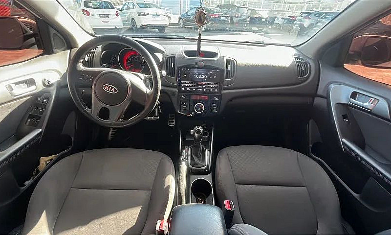 Kia Motors Cerato 1....