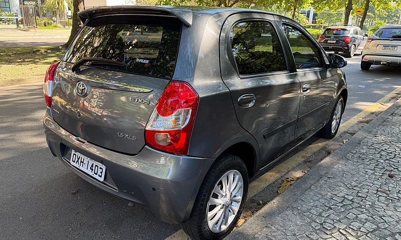 Toyota Etios Xls 1.5...