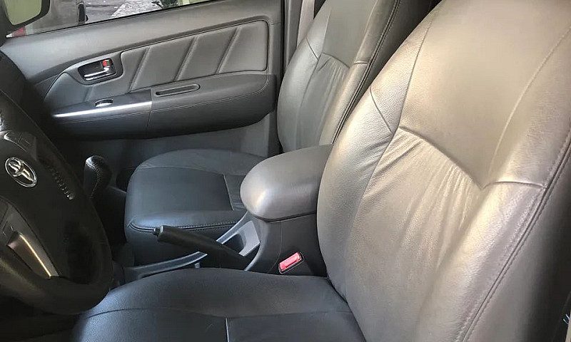 Toyota Hilux Cd Srv ...