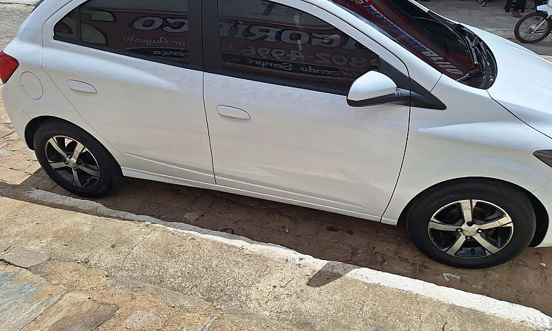 Chevrolet Onix Hatch...