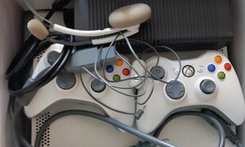 Xbox 360 Premium + K...