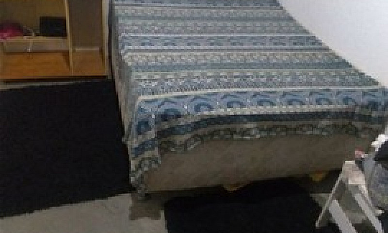 Quarto P Alugar Em J...