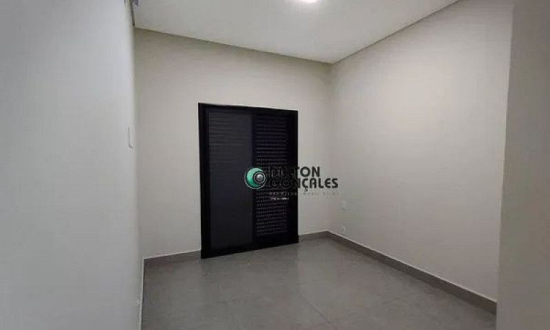 Casa De Condomínio P...