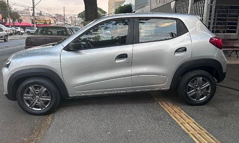 Renault Kwid Zen 1.0...