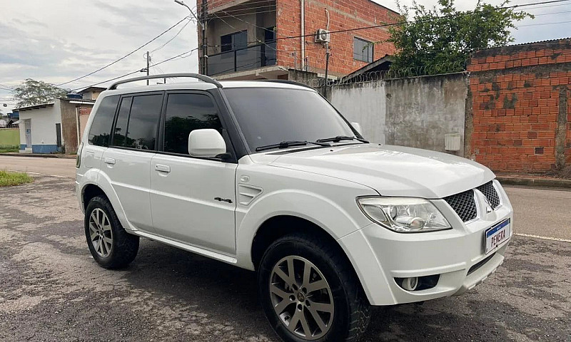 Mitsubishi Pajero Tr...