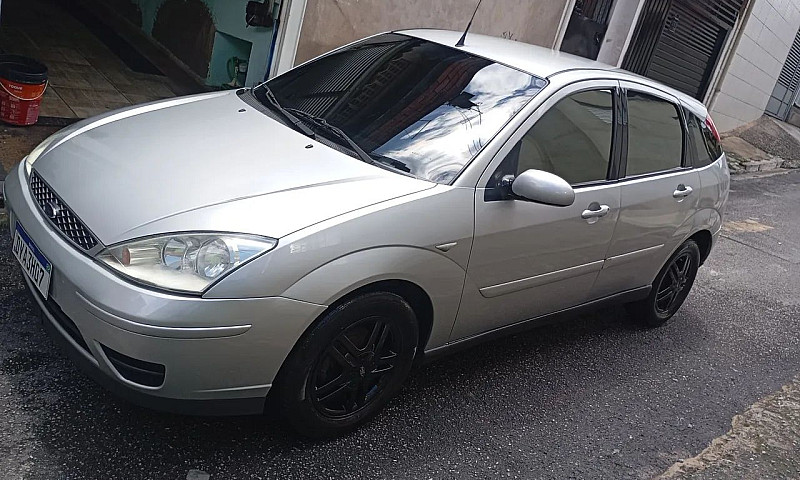 Ford Focus 1.6 S/Se/...