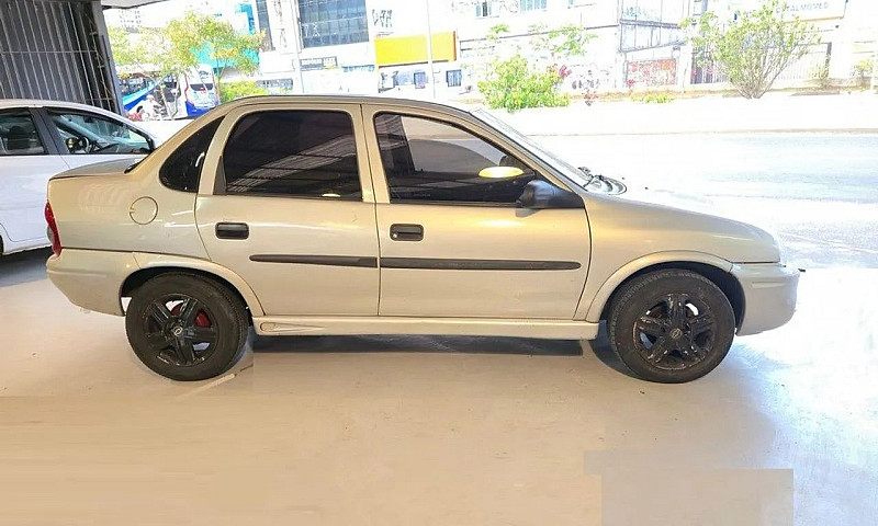 Chevrolet Corsa Clas...
