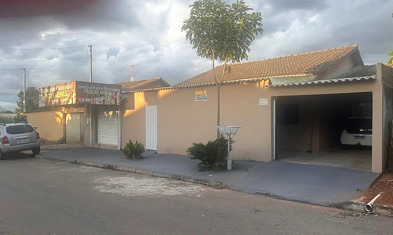 Casa Com Sala Comerc...
