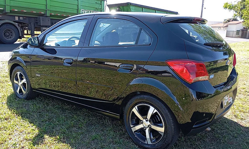Chevrolet Onix Hatch...