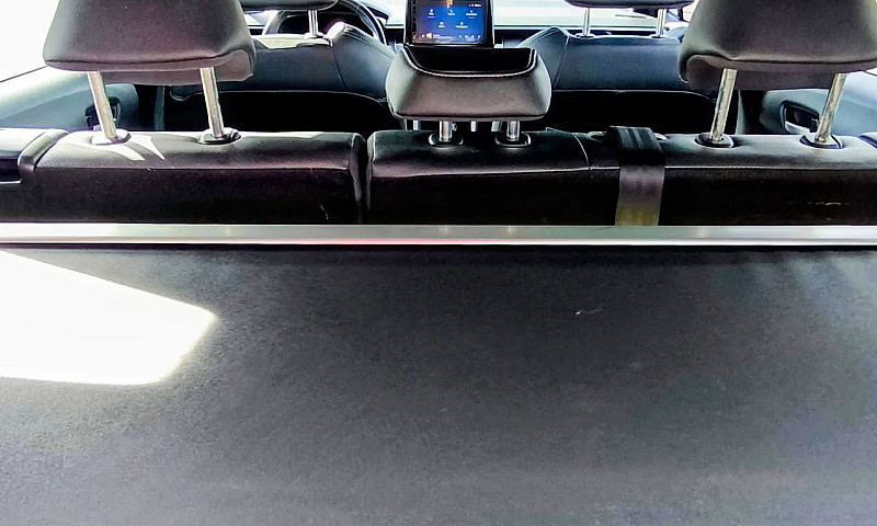 Toyota Corolla Cross...