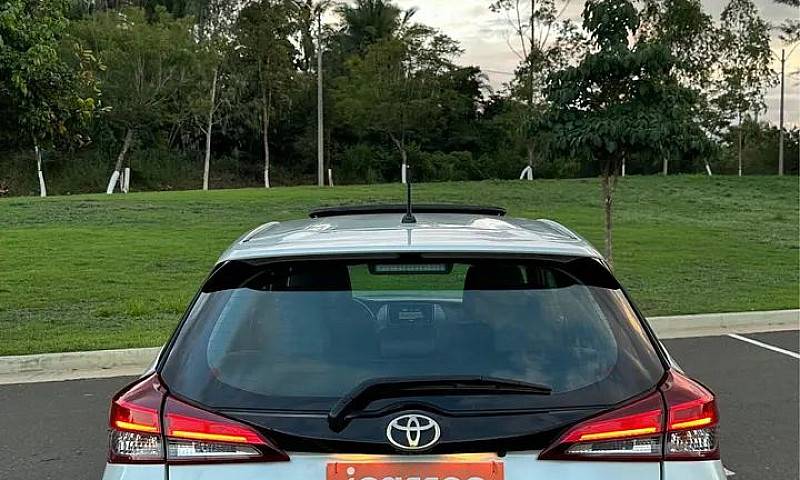 Toyota Yaris Xls 1.5...