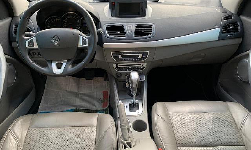 Renault Fluence Priv...