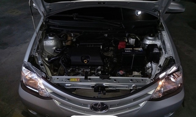 Toyota Etios 1.3 16V...