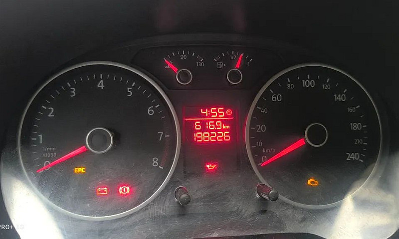 Volkswagen Saveiro 1...