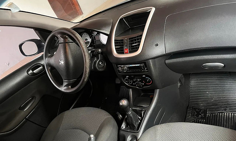 Peugeot 207 Xr 1.4 F...