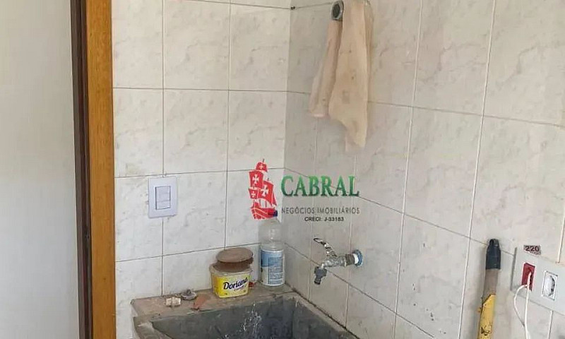 Casa Com 2 Dormitóri...
