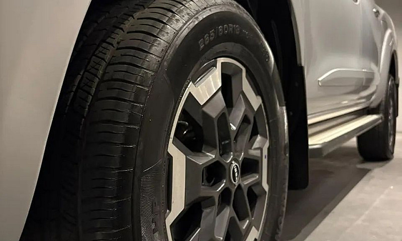 Nissan Frontier Plat...