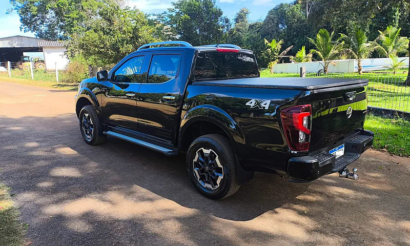 Nissan Frontier Plat...