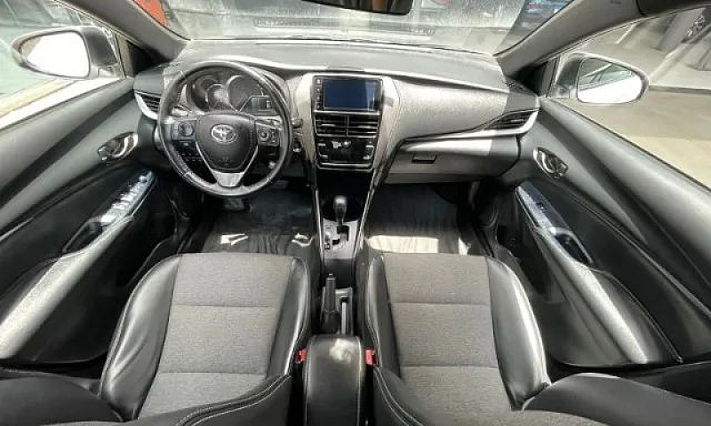 Toyota Yaris Xs 1.5 ...