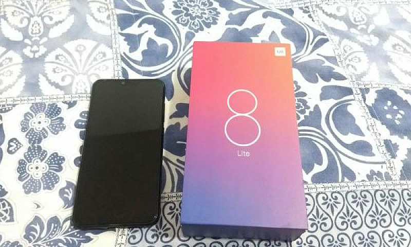 Xiaomi Mi 8 Lite...