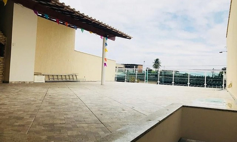 Casa Recentemente Re...