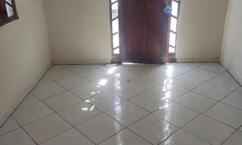 Alugo Casa No Bairro...