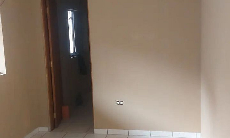Casa De 4 Cômodos. L...