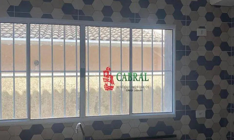 Casa Com 2 Dormitóri...