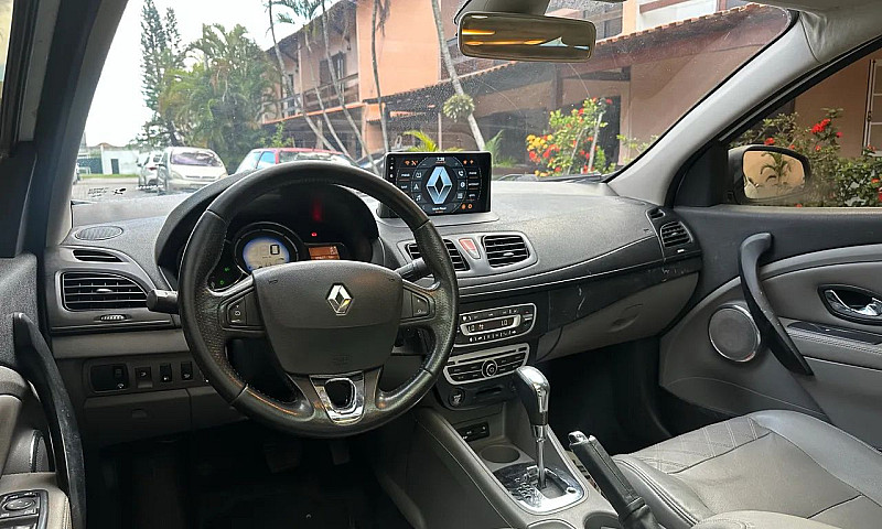 Renault Fluence Seda...