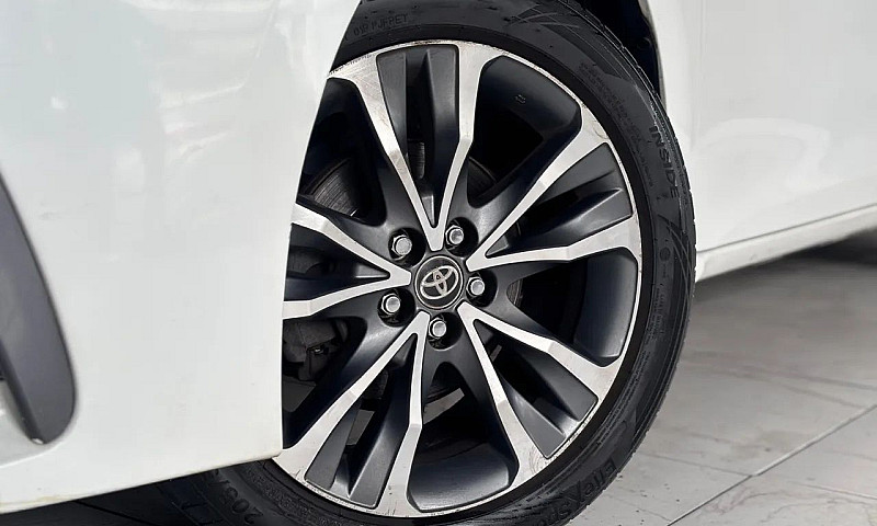 Toyota Corolla Altis...