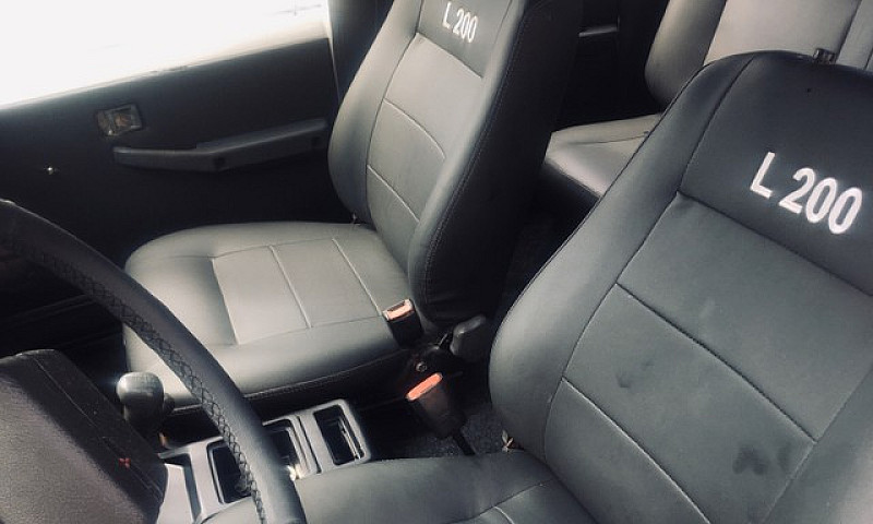 L200 Quadrada...