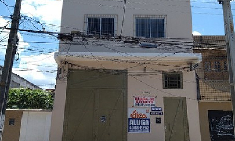 Kitnet Em Predio Pro...