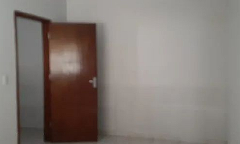 Barracão Nos Fundos ...