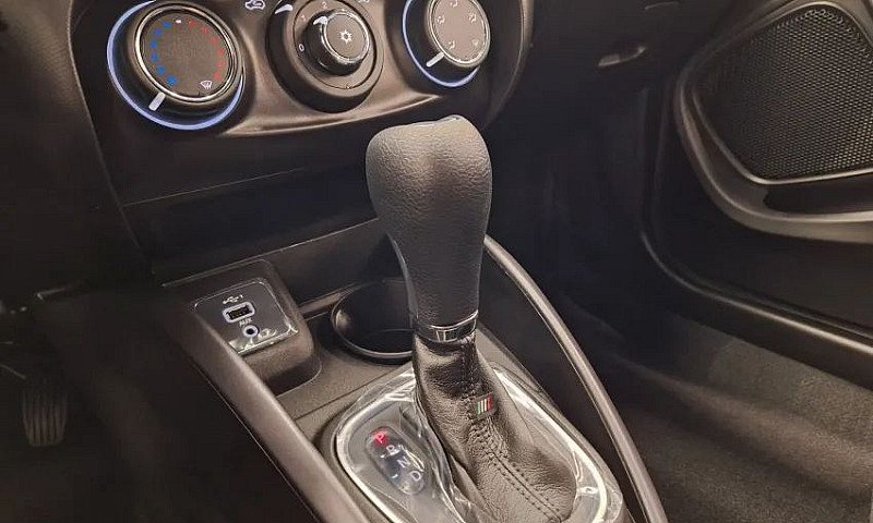 Fiat Argo Trekking 1...