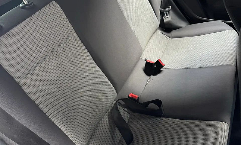 Volkswagen Up! Take ...