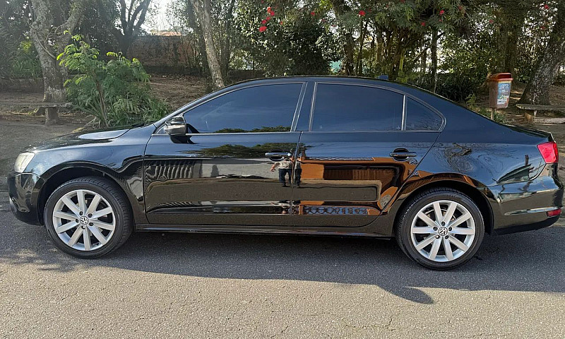 Vendo Volkswagen Jet...