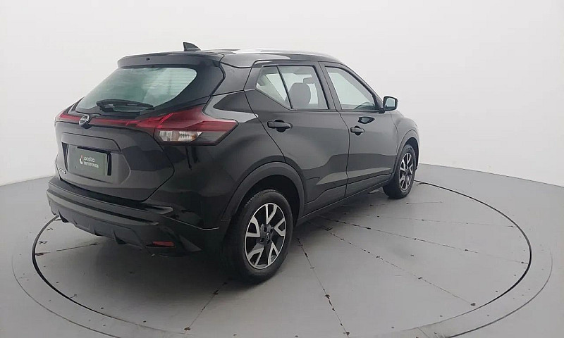 Nissan Kicks Sense 1...