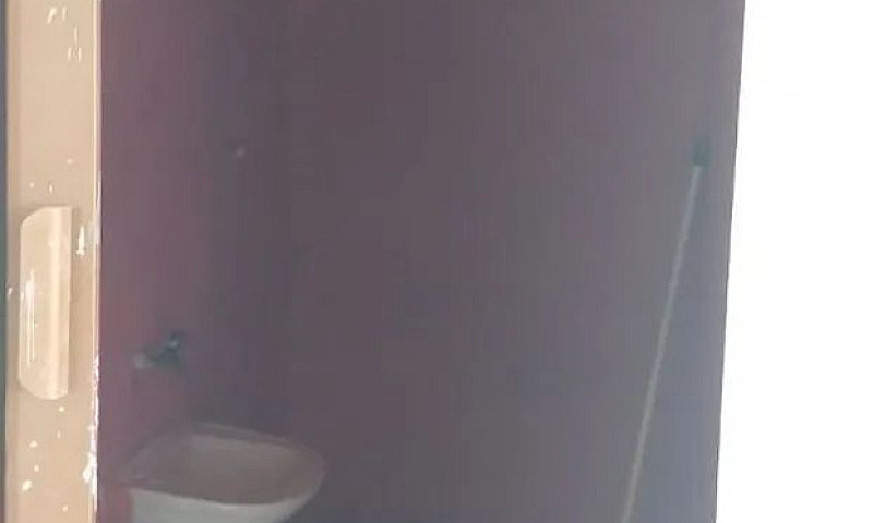 Aluga Se Uma Casa...