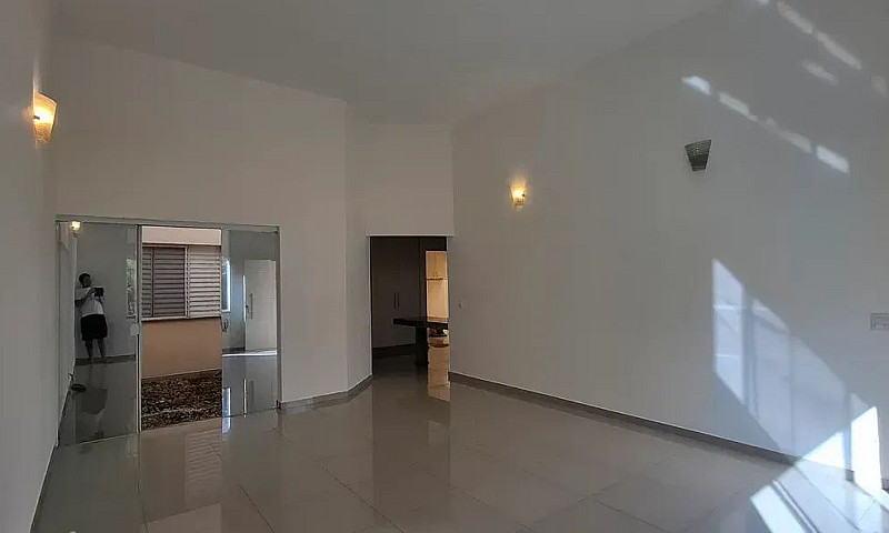 Casa De Condomínio P...