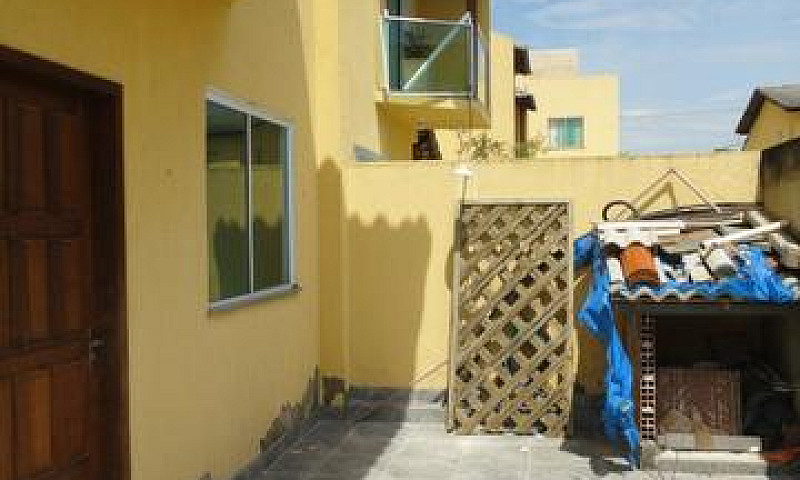 Casa Duplex Em Monjo...