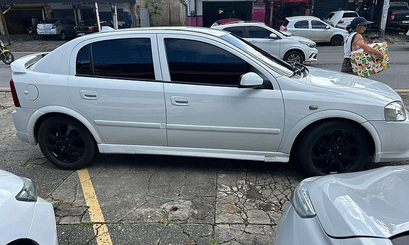 Chevrolet Astra Adva...