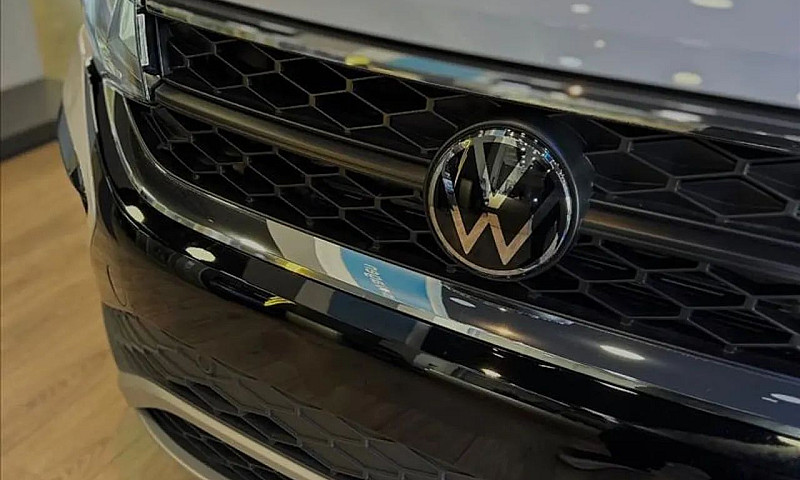 Volkswagen Taos Comf...