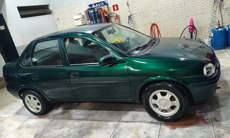 Chevrolet Corsa Supe...