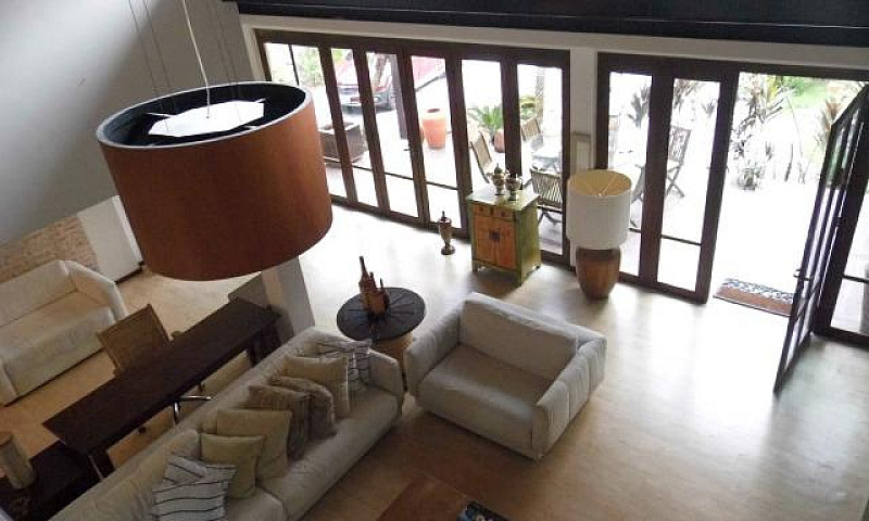 Casa 320M2 Com Pisci...