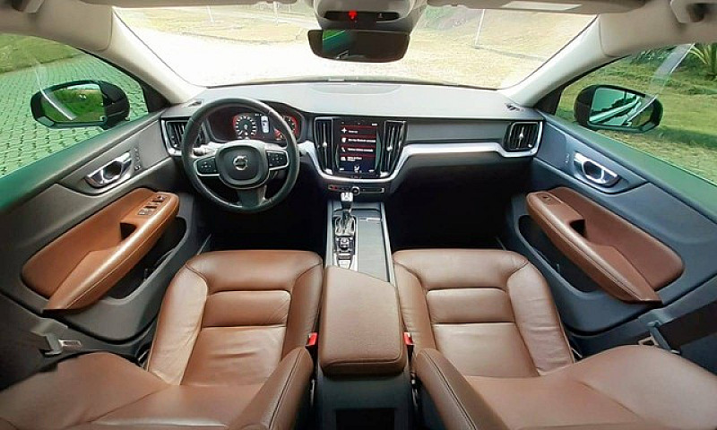 Volvo S60 T4 Momentu...