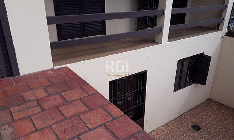 Casa Residencial À V...